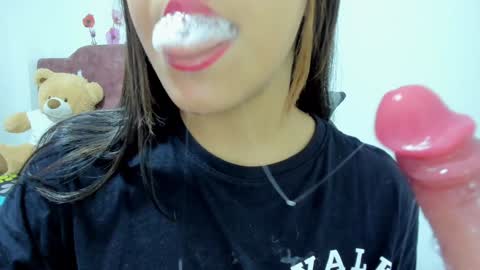 Snapshot of veky_saliva01 chatting on December 29, 2024, 2:31 pm camila online show from December 29, 2024, 2:31 pm