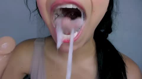 camila online show from April 3, 2026, 8:40 pm