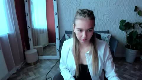 Snapshot of vel1ka chatting on September 29, 2025, 12:10 pm Barbara online show from September 29, 2025, 12:10 pm