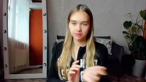 Snapshot of vel1ka chatting on October 24, 2025, 8:11 am Barbara online show from October 24, 2025, 8:11 am