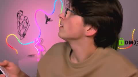 veldi_to online show from December 20, 2025, 7:04 am