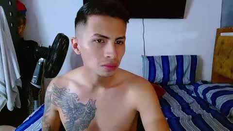 Snapshot of velk_hot1 chatting on July 6, 2026, 12:35 pm velk_hot1 online show from July 6, 2026, 12:35 pm