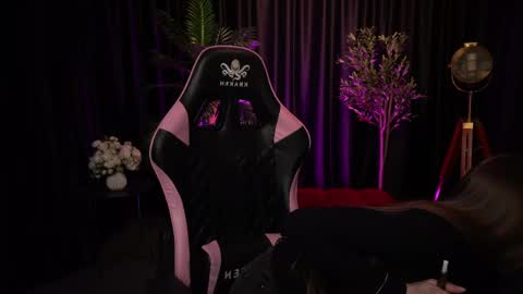 Kitty online show from April 18, 2026, 9:26 pm