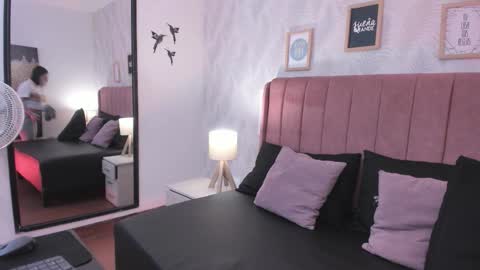 Snapshot of velvet_golden chatting on November 6, 2025, 2:07 pm velvet_golden online show from November 6, 2025, 2:07 pm