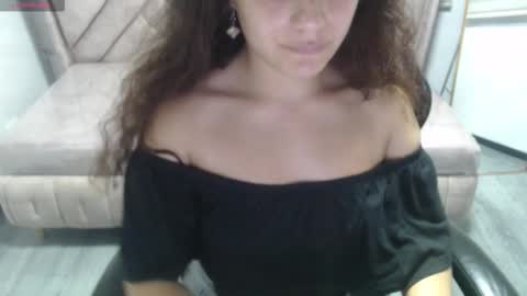 velvet_moon_v online show from March 5, 2026, 8:38 pm