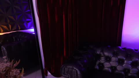 Velvet  online show from April 28, 2026, 2:27 am