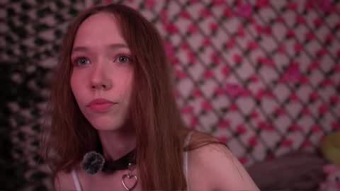 Snapshot of velvet_vice chatting on October 19, 2025, 1:17 am Polly online show from October 19, 2025, 1:17 am