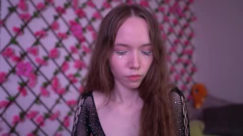 Snapshot of velvet_vice chatting on October 23, 2025, 6:17 pm Polly online show from October 23, 2025, 6:17 pm