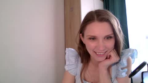 velvetaphrodisiaque online show from May 8, 2026, 3:50 pm