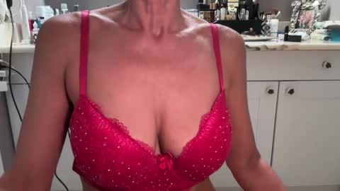 VelvetBarbie online show from November 20, 2025, 5:34 pm