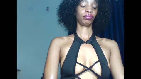 velvetbrownn online show from April 15, 2026, 2:40 am