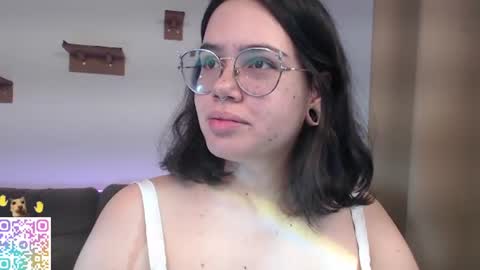 Snapshot of velvetcrystal chatting on June 11, 2026, 1:16 am Crystal PVT OPEN online show from June 11, 2026, 1:16 am