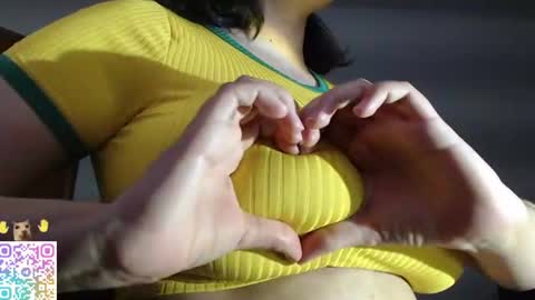 Snapshot of velvetcrystal chatting on June 20, 2026, 12:25 am Crystal PVT OPEN online show from June 20, 2026, 12:25 am
