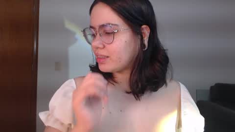 Snapshot of velvetcrystal chatting on July 17, 2026, 4:30 am Crystal PVT OPEN online show from July 17, 2026, 4:30 am