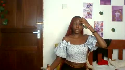 Snapshot of velvetdesiree chatting on June 22, 2026, 6:43 am velvetdesiree online show from June 22, 2026, 6:43 am