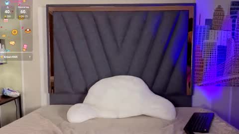 velvetfox_ online show from February 13, 2026, 11:01 pm