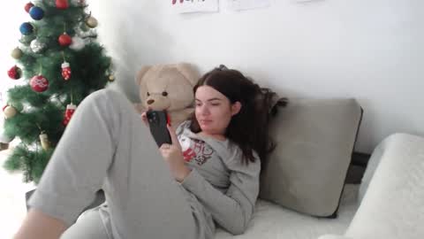 velvetmoon123 online show from January 18, 2026, 8:12 pm