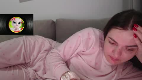 velvetmoon123 online show from February 1, 2026, 9:35 pm