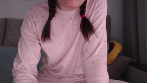 velvetmoon123 online show from February 27, 2026, 8:03 am