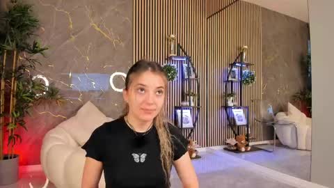 Velvet online show from May 10, 2026, 3:12 am
