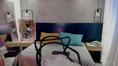 velvettease_ online show from March 21, 2026, 12:54 pm