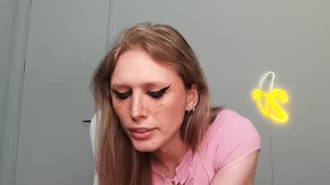 VelvetTGirl online show from February 7, 2026, 2:37 am