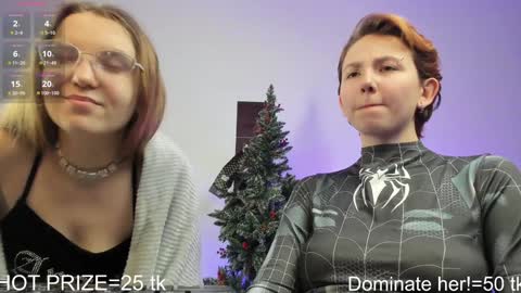 CLEOshort hair  TIna long hair  online show from December 15, 2024, 7:53 pm
