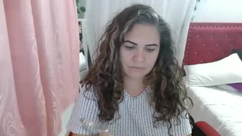 venecasexy44 online show from October 30, 2025, 9:44 am