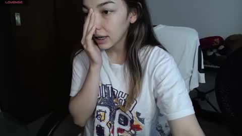 Venelope 3 online show from March 7, 2025, 6:43 pm