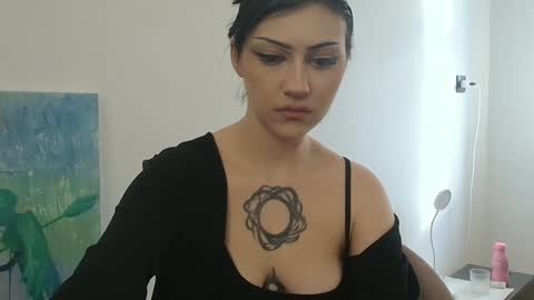 Naly online show from October 8, 2025, 1:42 pm