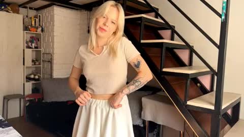 Lisa online show from October 23, 2025, 10:25 am