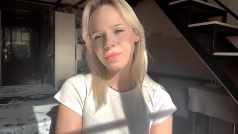 Lisa online show from October 25, 2025, 10:56 am