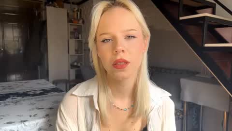 Lisa online show from October 27, 2025, 10:08 am