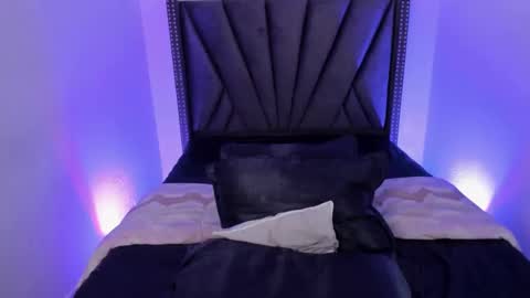 Miss  B. online show from February 2, 2025, 6:26 am