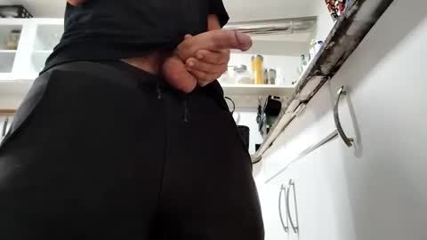 venosade40 online show from October 22, 2025, 7:57 pm