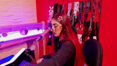 Snapshot of venus_bms_ chatting on February 25, 2026, 12:15 pm VENUS online show from February 25, 2026, 12:15 pm