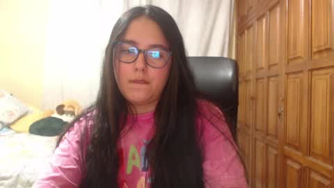 Snapshot of venus_cat_ chatting on May 18, 2026, 3:02 am Venus online show from May 18, 2026, 3:02 am