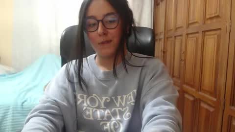 Snapshot of venus_cat_ chatting on June 7, 2026, 4:11 pm Venus online show from June 7, 2026, 4:11 pm