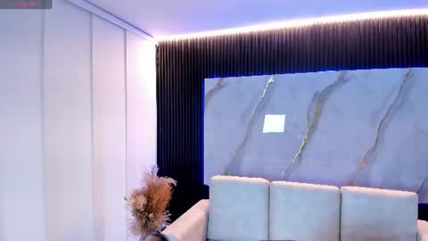 Snapshot of venus_cooperr chatting on June 17, 2026, 11:12 am Venus Cooperr online show from June 17, 2026, 11:12 am