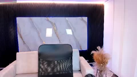 Snapshot of venus_cooperr chatting on July 18, 2026, 11:25 am Venus Cooperr online show from July 18, 2026, 11:25 am