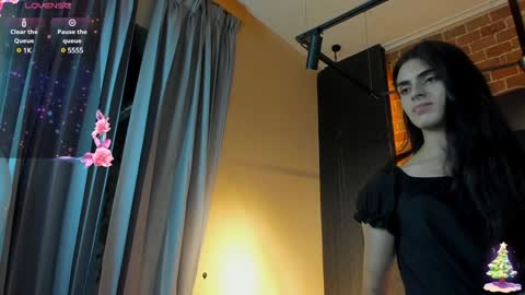 Snapshot of venus_flame chatting on January 20, 2025, 11:24 am VENUS online show from January 20, 2025, 11:24 am