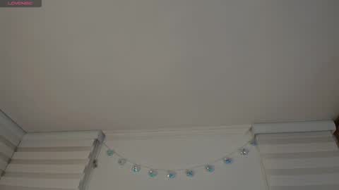 Snapshot of venus_leroy chatting on March 3, 2026, 11:32 pm Venus online show from March 3, 2026, 11:32 pm