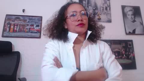 venus_lov online show from October 7, 2025, 10:23 am