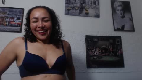 venus_lov online show from October 14, 2025, 10:49 am