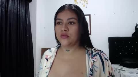 venus_menoza online show from December 22, 2025, 12:24 pm