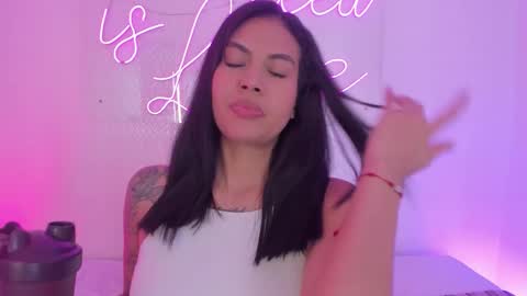 venus_nite online show from October 20, 2025, 8:42 pm