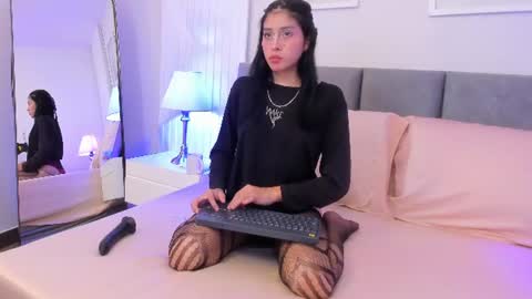 Snapshot of venus_seduccion chatting on June 30, 2026, 11:22 am VENUS online show from June 30, 2026, 11:22 am