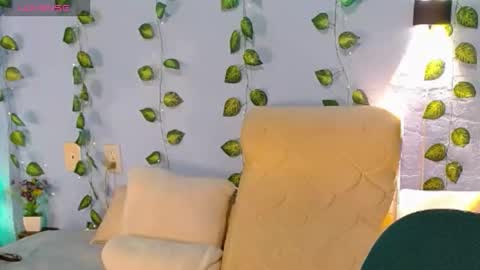 Catalina online show from October 19, 2025, 1:28 am