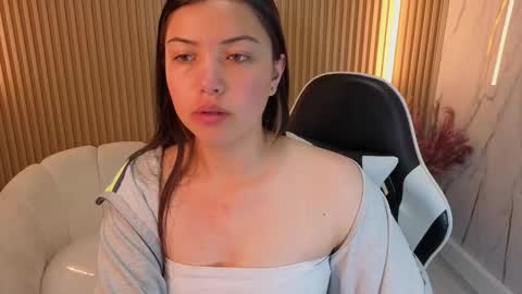 Venus  online show from December 19, 2025, 12:34 pm