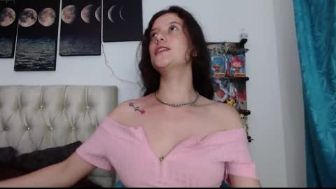 Snapshot of venusandfantashi_gh1 chatting on March 3, 2025, 3:19 am venusHelp me reach 100 like honey online show from March 3, 2025, 3:19 am